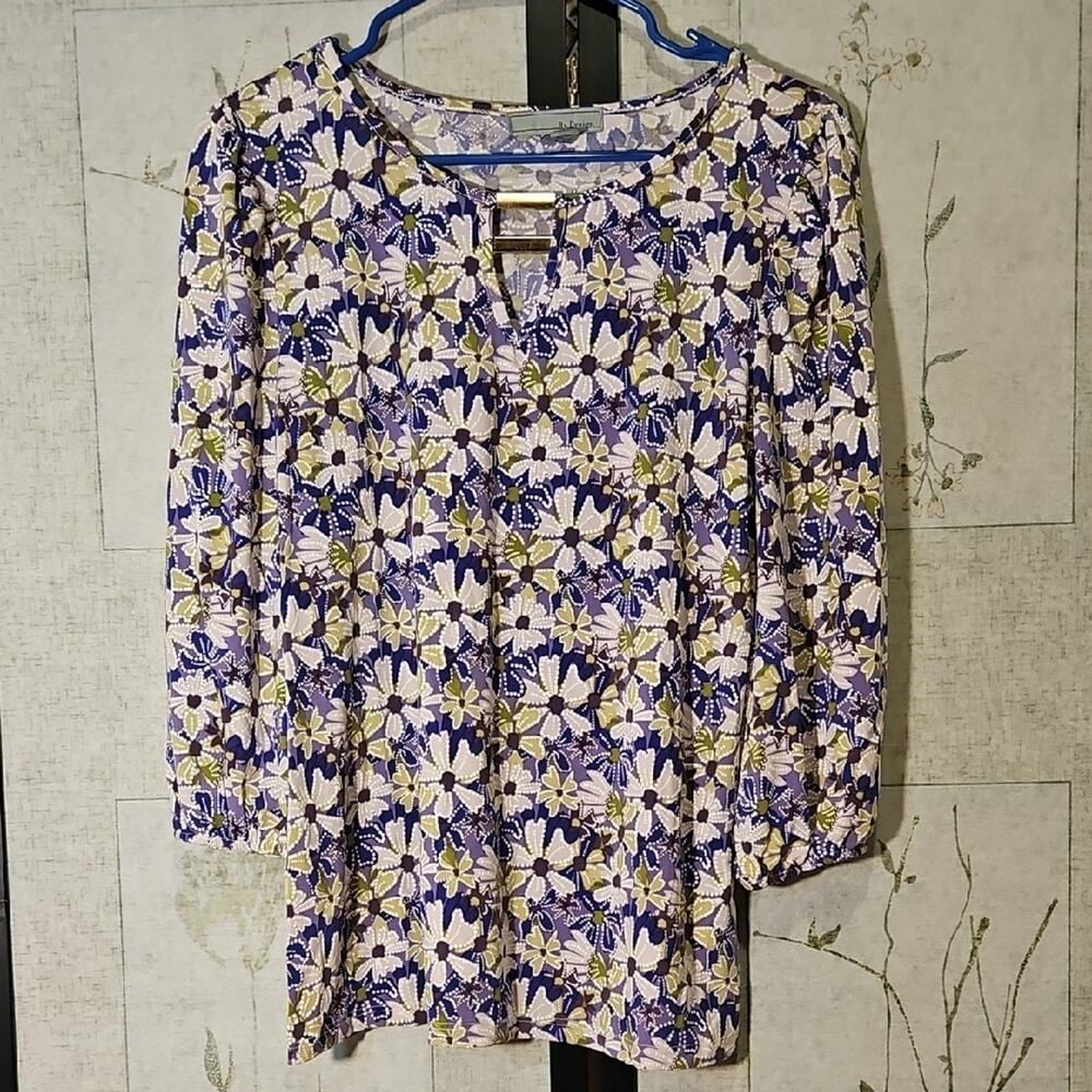 Purple and White Floral Blouse with Long Sleeves and Round Neckline